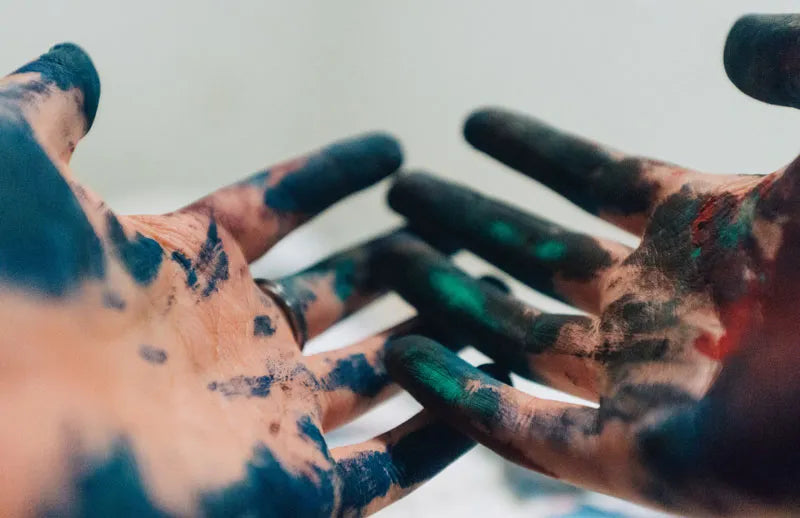 Collagen Hand Masks To Protect and Preserve Artists' Crafting Hands