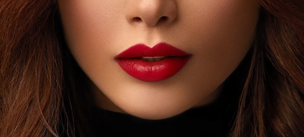 How Collagen Lip Balm Can Enhance the Longevity of Lip Makeup