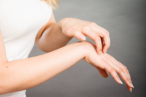 5 Types of Skin Picking & How to Stop | Zanova Hand Mask